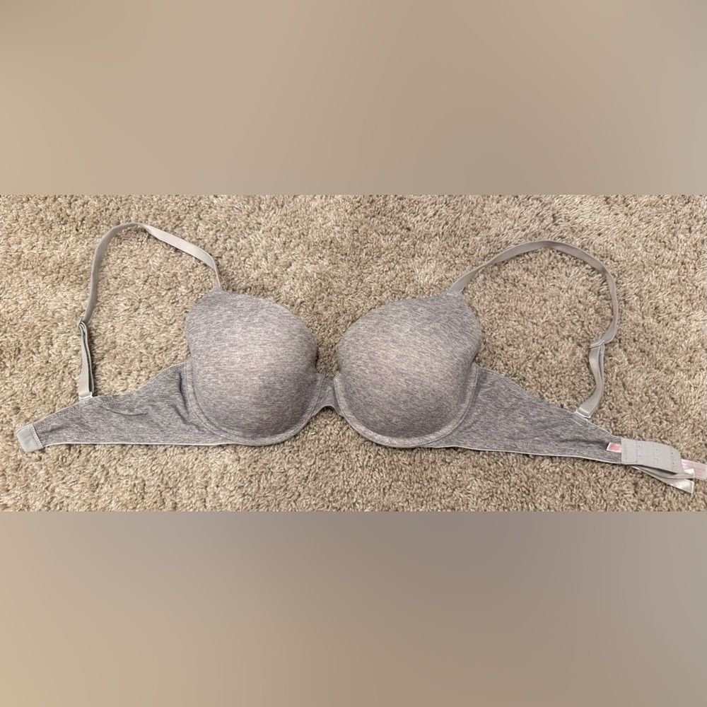 PINK Victoria's Secret 34D Wear Everywhere T Shirt Lightly Lined Bra Gray